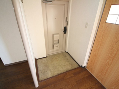 【玄関】 | アテイン高槻石津A棟