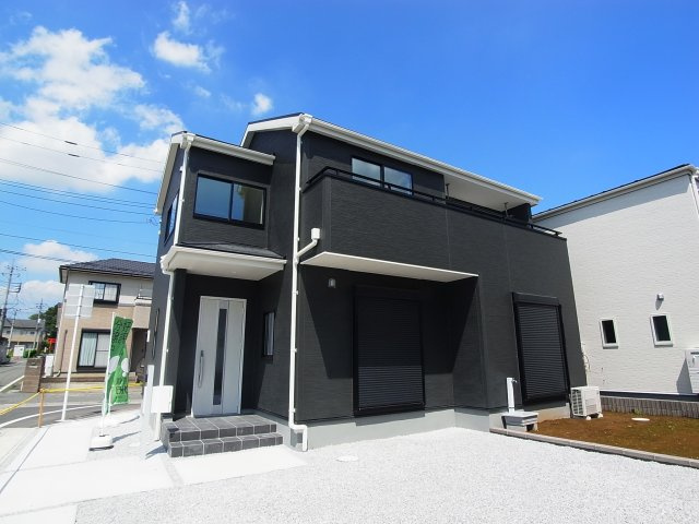 新築　高崎市上並榎町第4　Livele Garden.S　1号棟の外観|現地写真　完成しました！物件のご内覧等、お気軽にお問合せください♪　							
