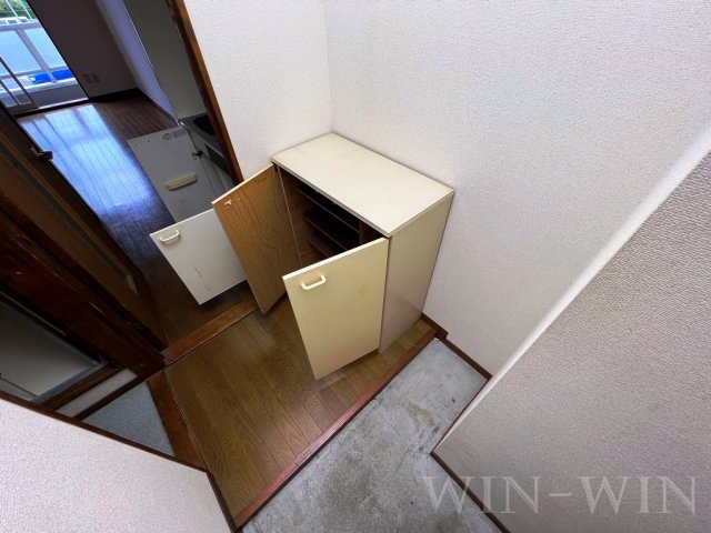 サンライズ牛川の玄関