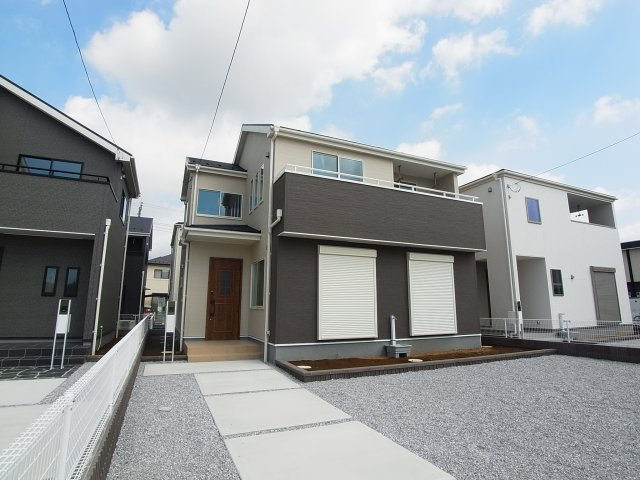 新築　高崎市上並榎町第4　Livele Garden.S　5号棟の外観|現地写真　2023年9月完成しました！ご内覧等、お気軽にお問合せください♪　							
