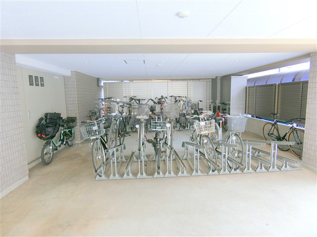 LA VITAラ・ヴィータ35のその他共用部分|屋根付きの駐輪場2台無料