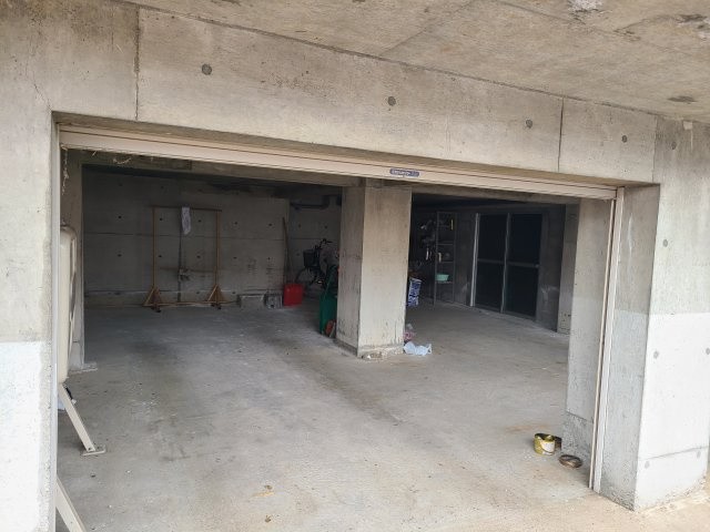 見附市南本町　中古住宅の駐車場