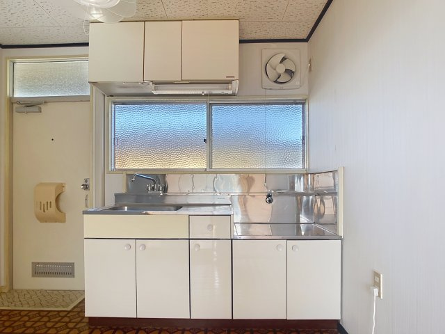 コンシェールセナミAのキッチン