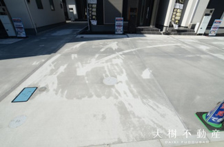 【駐車場】