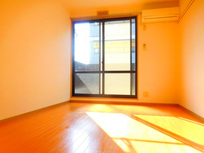 【居間・リビング】 | アクセス