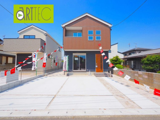 【駐車場】 | 【駐車スペース】
日々の暮らしにマイカーが必要。そんな方は物件の購入条件に駐車場は必須です。通勤に、家族のお迎えに、お買物に、おでかけに、クルマライフを楽しみたい方に。