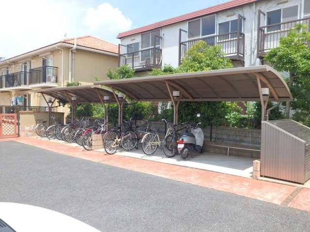 リヴェール津田沼のその他共用部分|屋根つきの自転車置き場もあります！