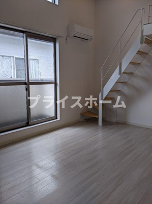 【居間・リビング】 | moto garage 原　BASE