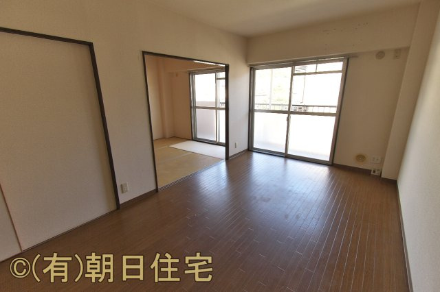 ビラ．マローネの居間・リビング