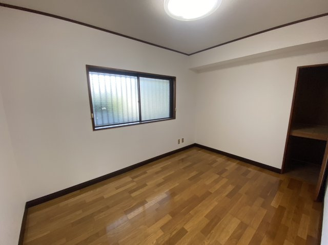 バンベールハウスA棟の洋室