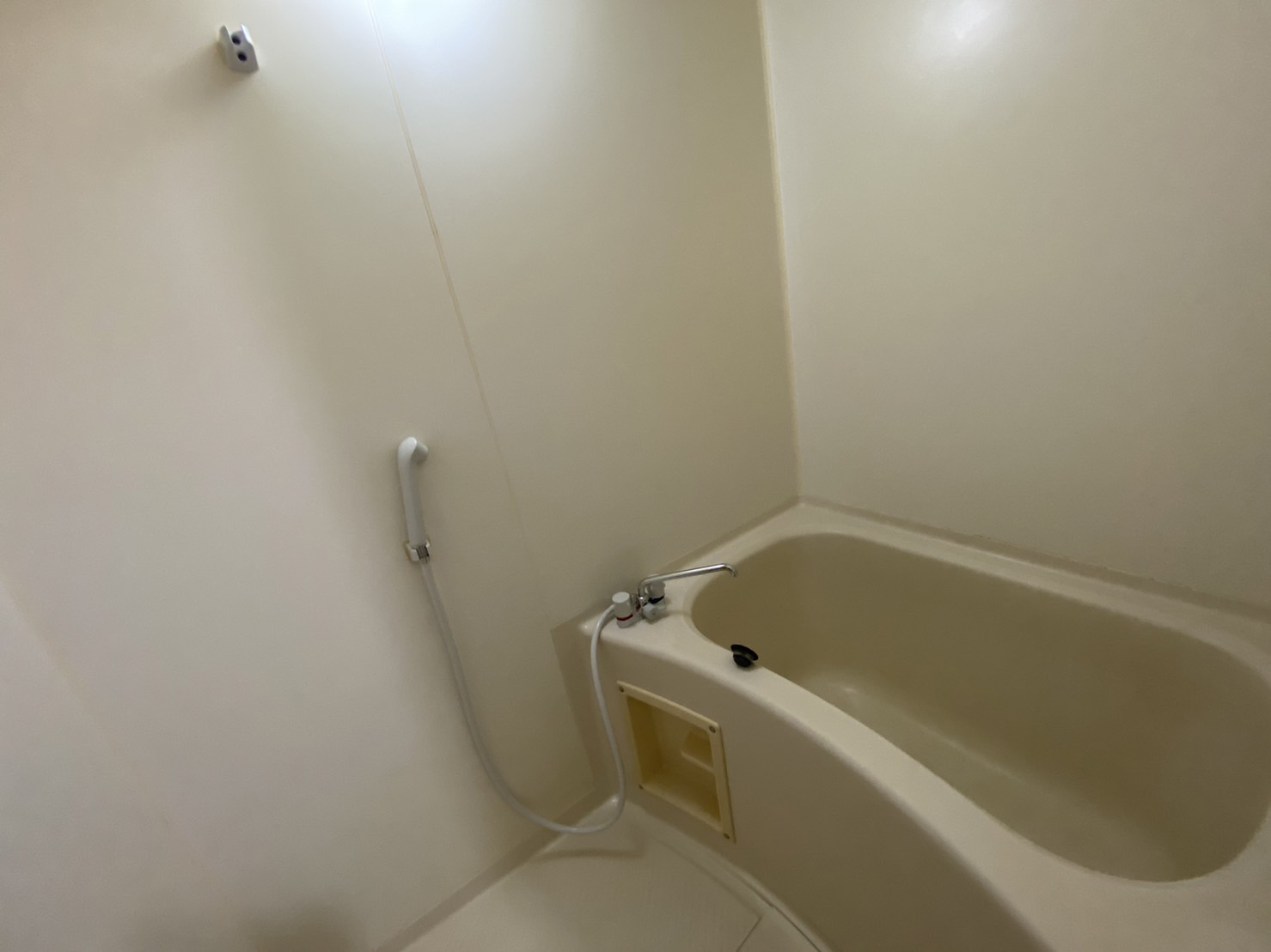 バンベールハウスA棟の浴室