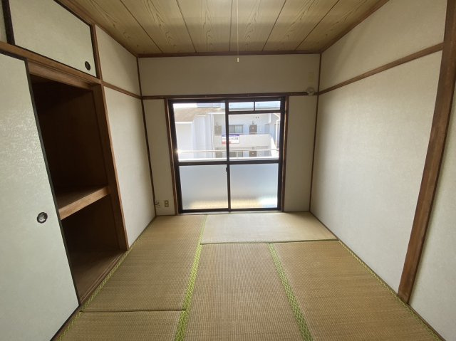 バンベールハウスA棟の和室
