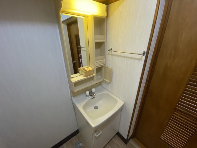 バンベールハウスA棟の洗面所