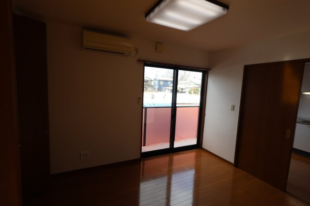 ワンダーミューⅡの居間・リビング|ゆったりとしたリビングです