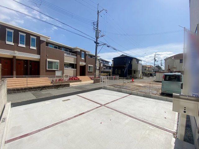 明石市大久保町谷八木　新築戸建の前面道路含む現地写真