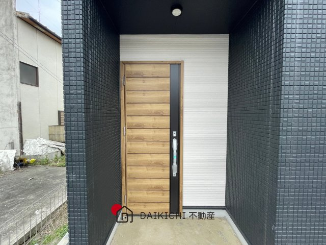 【玄関】 | 熊谷市箱田7丁目　いろどりアイタウン　新築戸建　01号棟