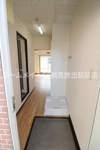 グリシーヌ壱番館の玄関