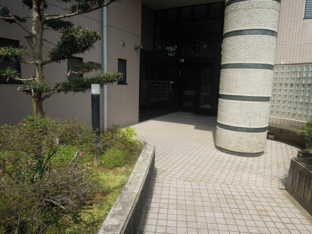 ロアール西別院の周辺|マンション内エントランス前