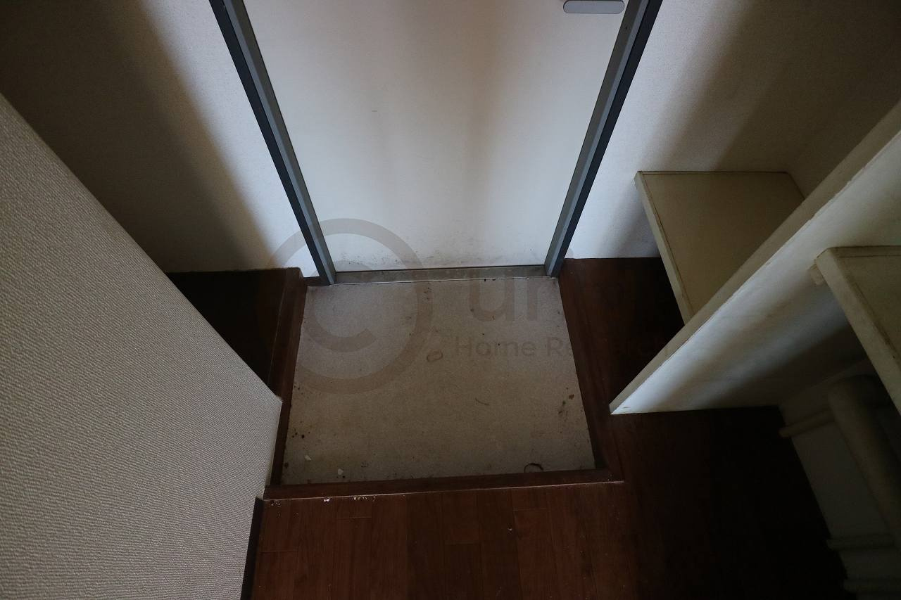 ダイドーメゾン六甲の玄関