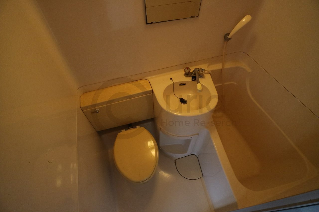 ダイドーメゾン六甲の浴室