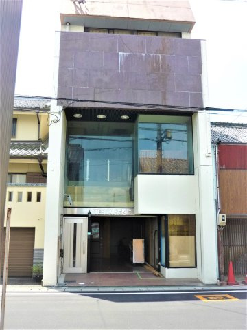 ６０７６６　本巣郡北方町北方　売ビルの外観