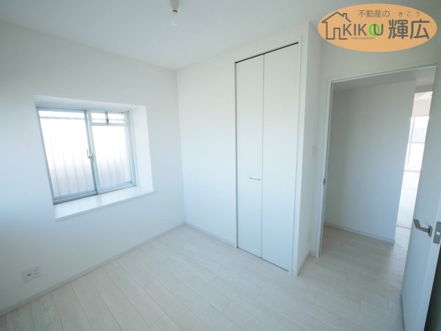 【洋室】 | プレステージ明石大久保　11階 | JR「大久保駅」まで徒歩約10分ですので、通勤、通学に便利な立地です。