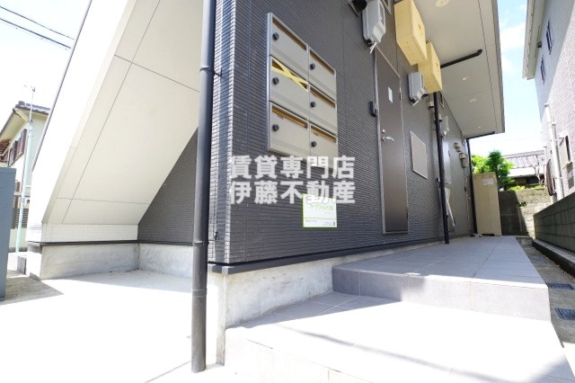 カーサフォルテ辻町のエントランス