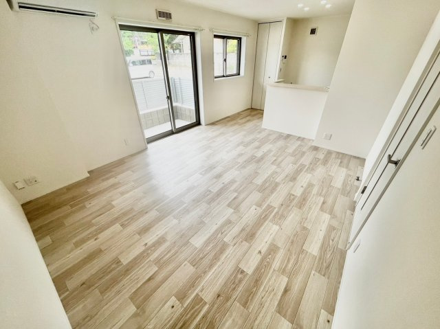 【居間・リビング】 | La Maison Blanche
