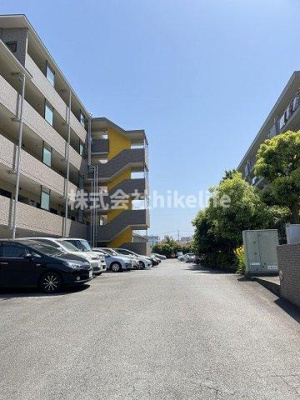 【駐車場】 | コンフォート宮の森