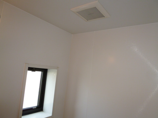 サングランデの浴室|浴室換気扇・窓