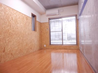 ドーリアＫＹＯＴＯ大宮の居間・リビング|洋室