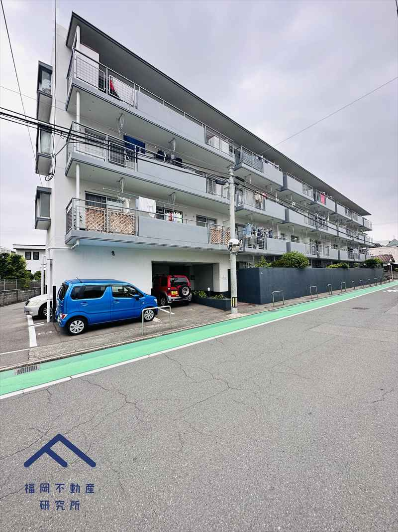 フォレックス諸岡1号館の外観