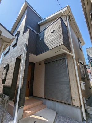 【外観】 | 平成30年築・都市ガス利用可！戸建て | スタイリッシュな外観です♪
外壁サイディング