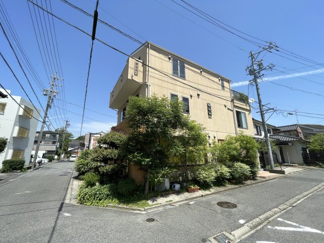 丸内坂野店舗の外観
