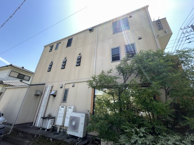 丸内坂野店舗の外観