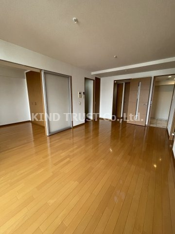 リーガル梅田Ⅱの居間・リビング|ゆったりとしたリビングです