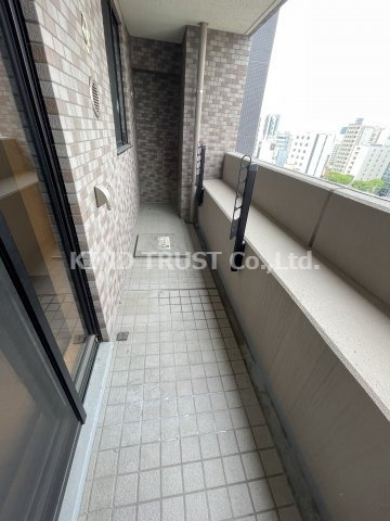 リーガル梅田Ⅱのバルコニー|バルコニーからの眺めを楽しみながら食事をしませんか