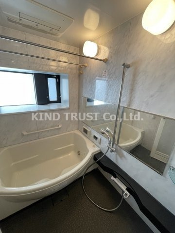 リーガル梅田Ⅱの浴室|コンパクトで使いやすいお風呂です