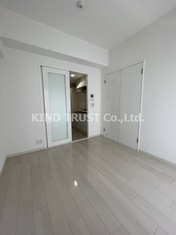 ソフィア南森町の居間・リビング|居間です