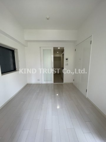 ソフィア南森町の居間・リビング|使いやすい居間です