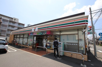 セブン－イレブン横須賀公郷町２丁目店まで450ｍ