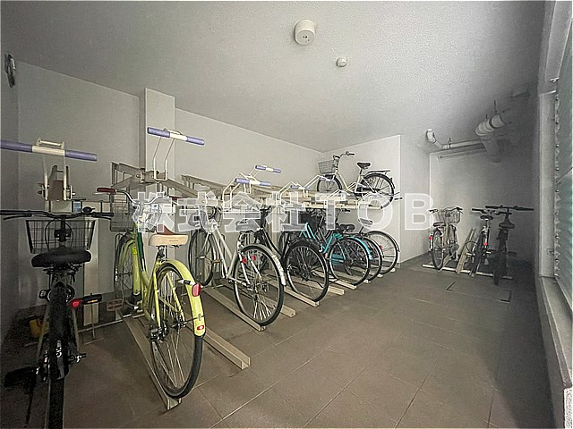 【その他共用部分】 | トゥールロワイヤル エルモア上北沢 | 駐輪スペース