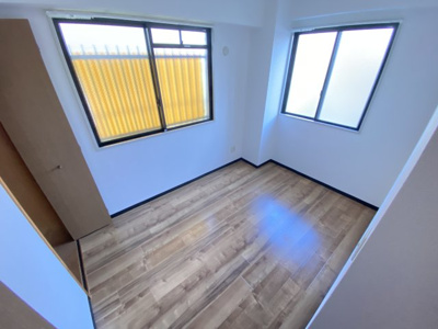 【洋室】 | サクセスパレス桜塚