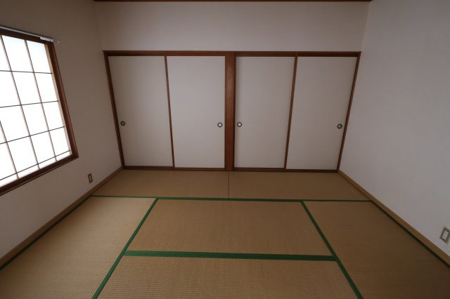 関本ハイツの和室