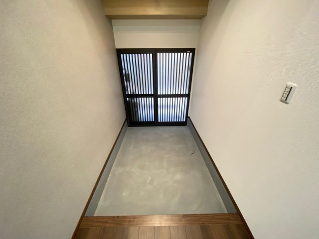 ひまわりハウス南野田Ⅱの玄関