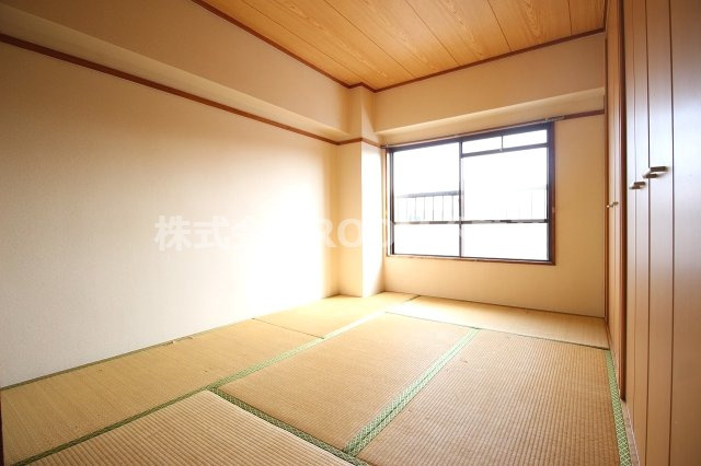 東和ビルの和室