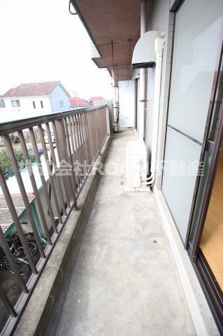 東和ビルのバルコニー