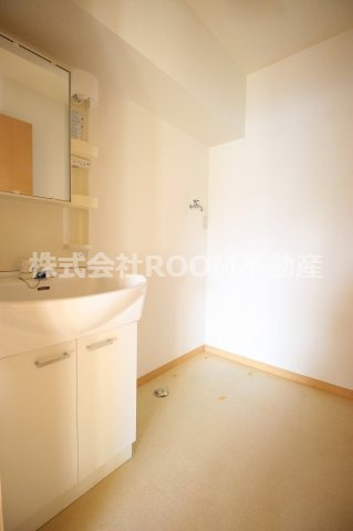 東和ビルの洗面所