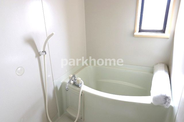 ラピスハイネスB棟の浴室|落ち着いた空間のお風呂です