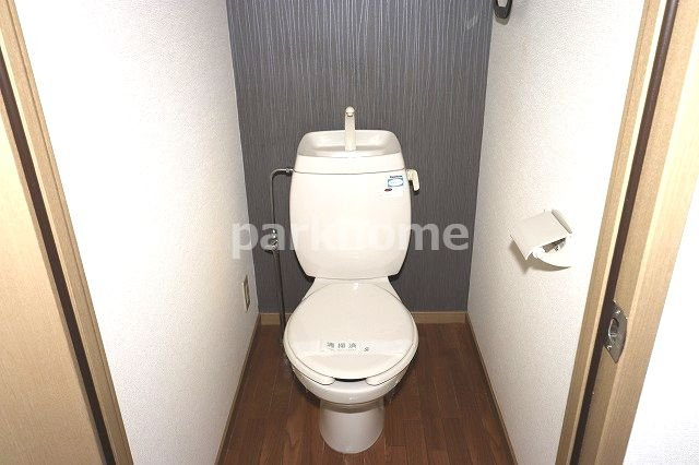 ラピスハイネスB棟のトイレ|落ち着いたトイレです